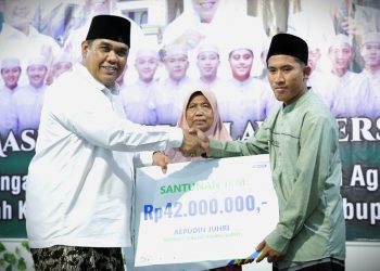 Ahli Waris Imam Masjid Agung Kabupaten Tegal Terima Santunan Jaminan Kematian BPJS Ketenagakerjaan
