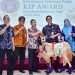 Paling Informatif, Bappeda Litbang Kabupaten Tegal Dapat Hadiah Kambing