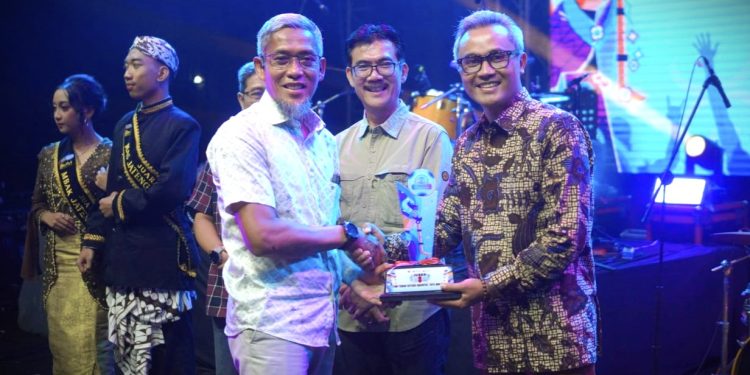 Stand Pemkab Tegal Raih Terbaik Ketiga Jateng Fair 2025