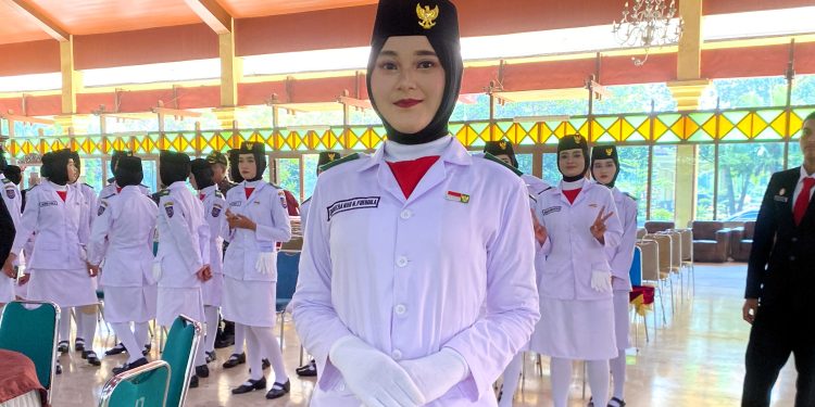 Quinsha Nur Fudhala, Pembawa Baki Paskibraka Kabupaten Tegal 2025