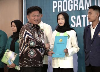 287 Mahasiswa Resmi Terima Beasiswa Sadesa 2025
