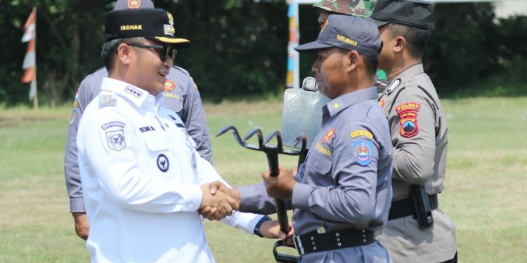 TNI dan Pemda Siap Bangun Infrastruktur Jalan Desa Lumingser