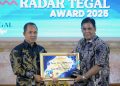 Bupati Tegal Raih Penghargaan Nugraha Karya Abdi Prasarana