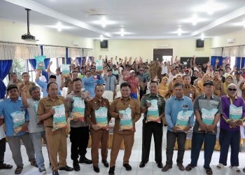 Bupati Tegal Salurkan Bantuan Beras Premium kepada 1.500 Nelayan