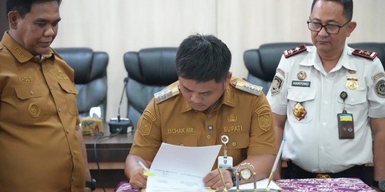 Pemkab Tegal Hibahkan Aset Tanah untuk Kantor Imigrasi Kelas II Non TPI Tegal