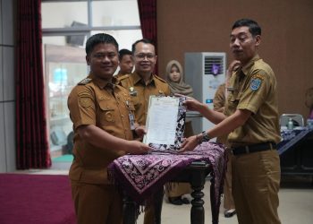Bupati Tegal Serahkan DPA 2026, Tekankan Adaptasi Cepat dan Efektivitas Program Prioritas