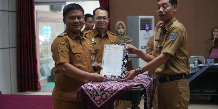 Bupati Tegal Serahkan DPA 2026, Tekankan Adaptasi Cepat dan Efektivitas Program Prioritas